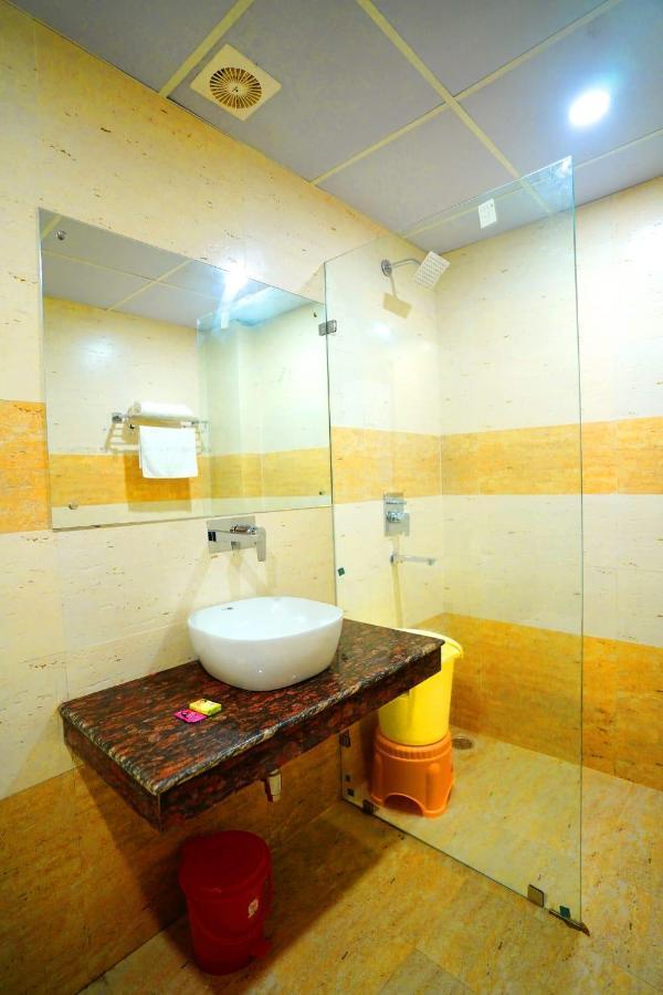 Hotel Amansara Lucknow Oda fotoğraf
